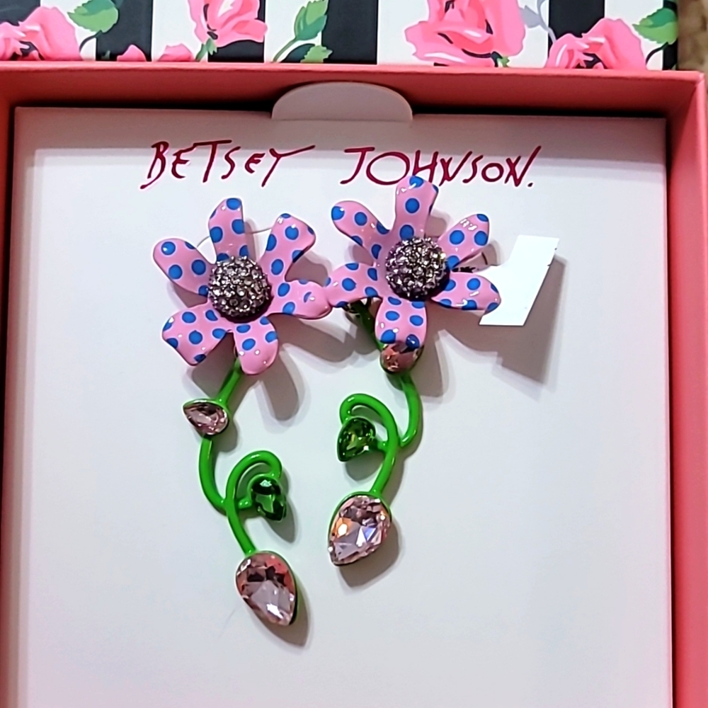 BETSEY JOHNSON FLOWER EARRINGS